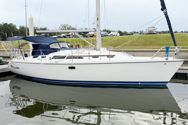 Elusive, a 35' 2003 Catalina 350 for sale in Kemah, Texas