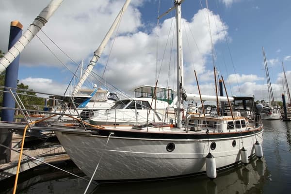 Gypsea Dancer, a 43' 1997 Hampton for sale in Kemah, Texas