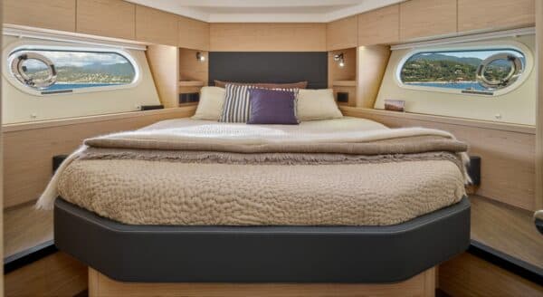 The Lower Helm – Optimum Functionality With Easy Circulation