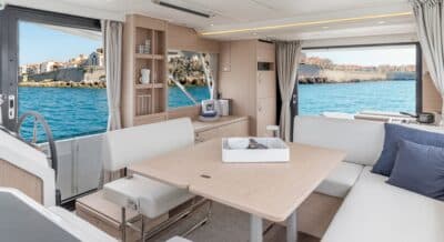 Facing Lounge
