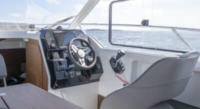 Power and Elegance: The Ultimate Stylish Recreational Boating Experience